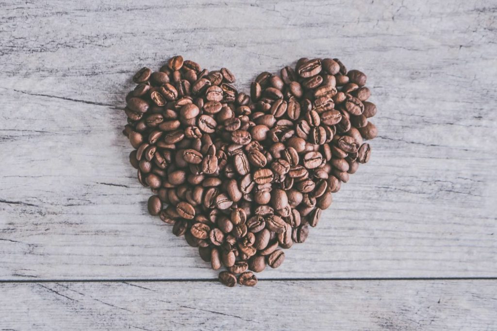 コーヒー豆の一人分の適切な量を入れてプロの味を再現しよう