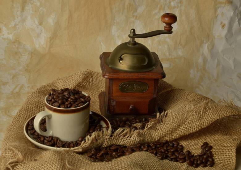 コーヒーの歴史とは？起源にまつわる伝説