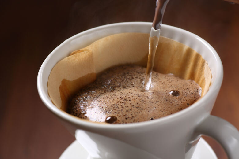 ペーパードリップ式で淹れた美味しいコーヒーを堪能しよう！