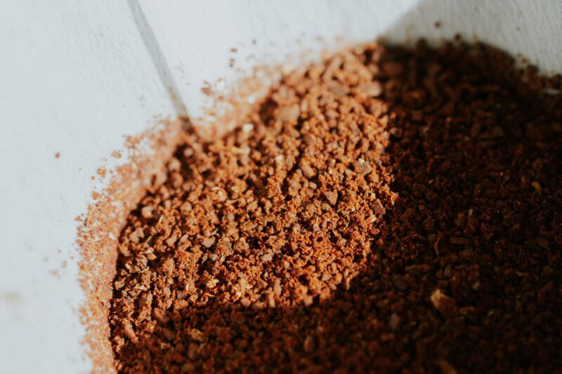 コーヒー豆を粉にする際に発生する微粉は取り除くべき？